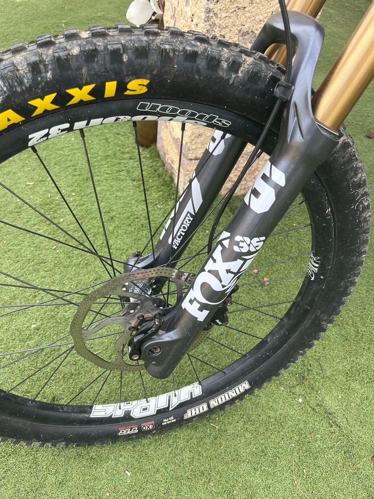 Used Scott Voltage SRAM X5 2013 Mountainbike, Light Gray — image 3 of 4