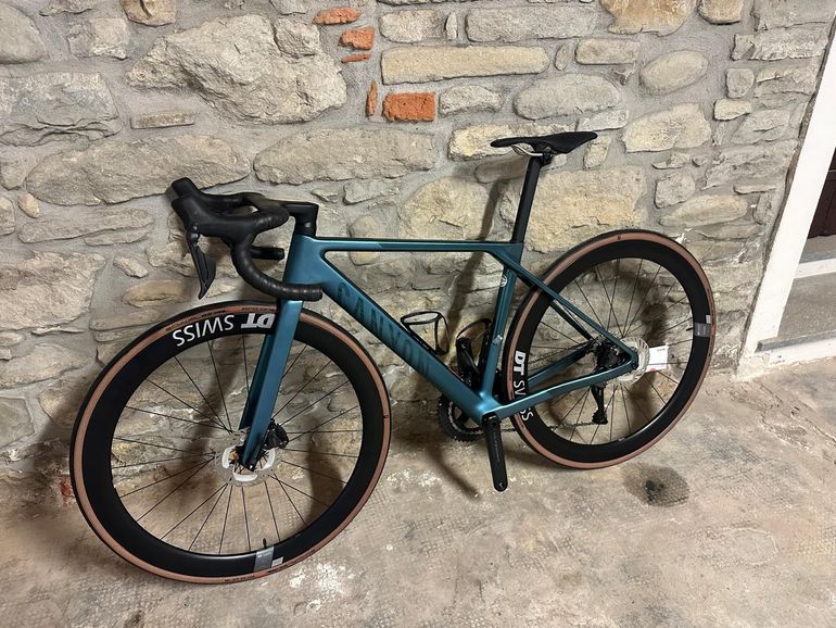 Used Canyon Ultimate CF SLX 8 Di2 C50 2025 2025 Road & Gravel, Blue — image 3 of 3