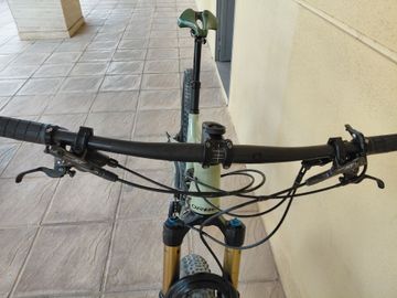 Orbea OIZ M10 TR 2022 2022 Mountainbike usato, Verde — immagine 8 di 13