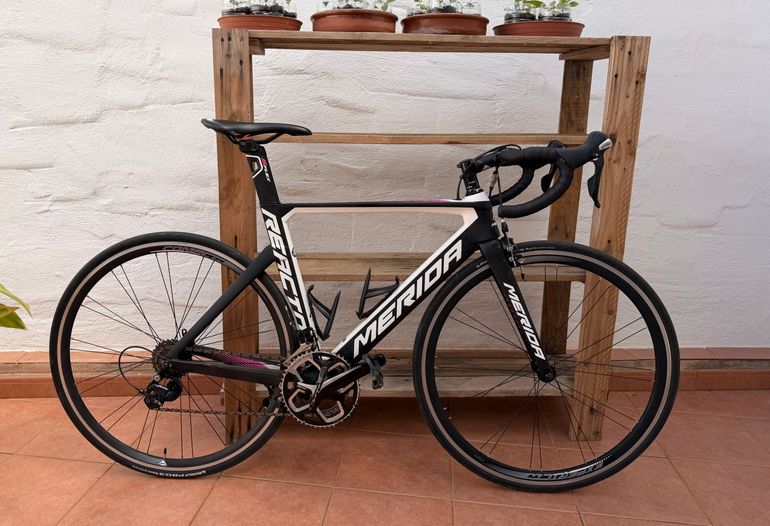 Used Merida REACTO 4000 2016 2016 Road & Gravel, Black — image 1 of 6