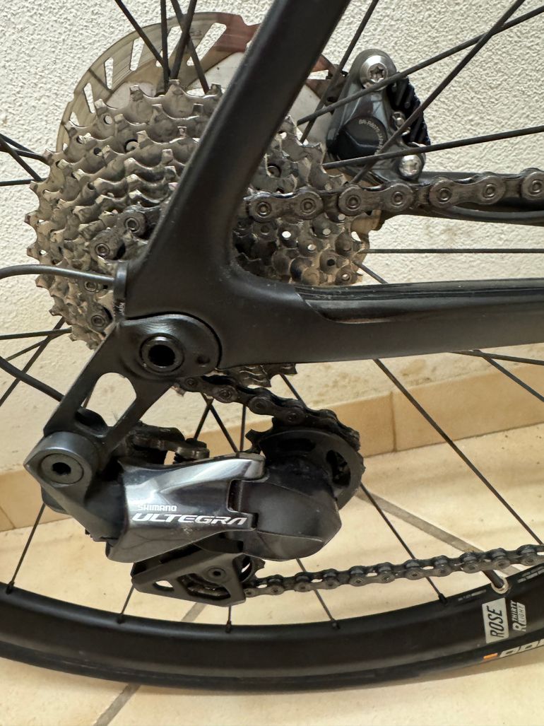 Käytetty Rose XLITE 04 Ultegra Di2 2022 2022 Road & Gravel — kuva 3 / 5