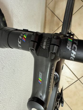 Käytetty Rose XLITE 04 Ultegra Di2 2022 2022 Road & Gravel — kuva 4 / 5
