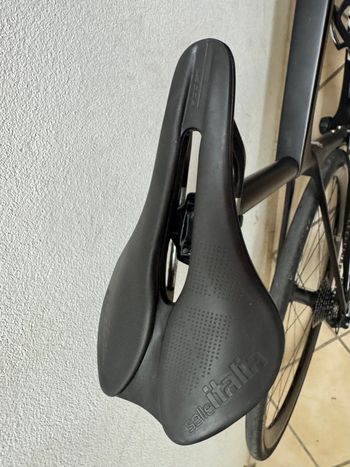 Käytetty Rose XLITE 04 Ultegra Di2 2022 2022 Road & Gravel — kuva 5 / 5