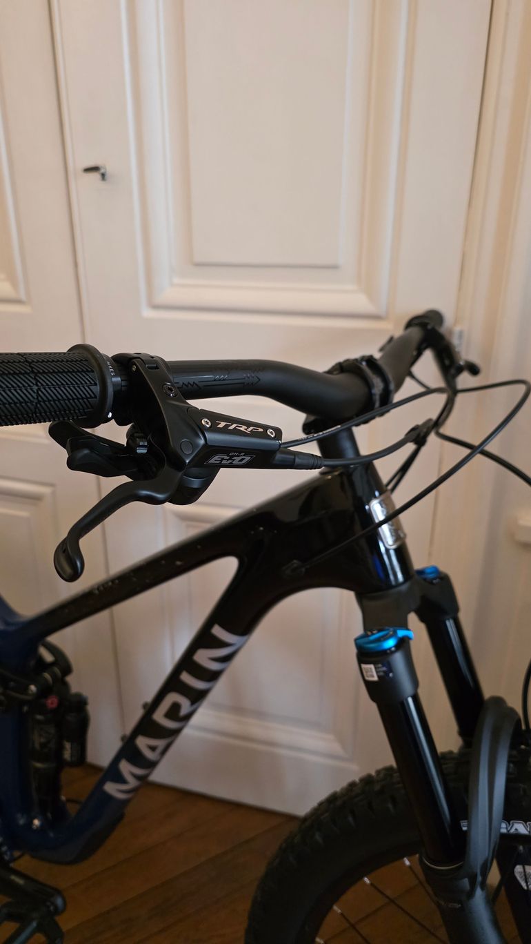 Used Marin Rift Zone Carbon 2 2025 Mountainbike, Blue — image 3 of 8