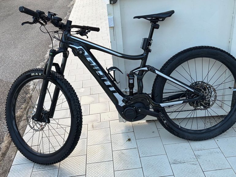 Käytetty Giant Stance E+ 1 Electric Bike 2020 2020 Mountainbike — kuva 1 / 7