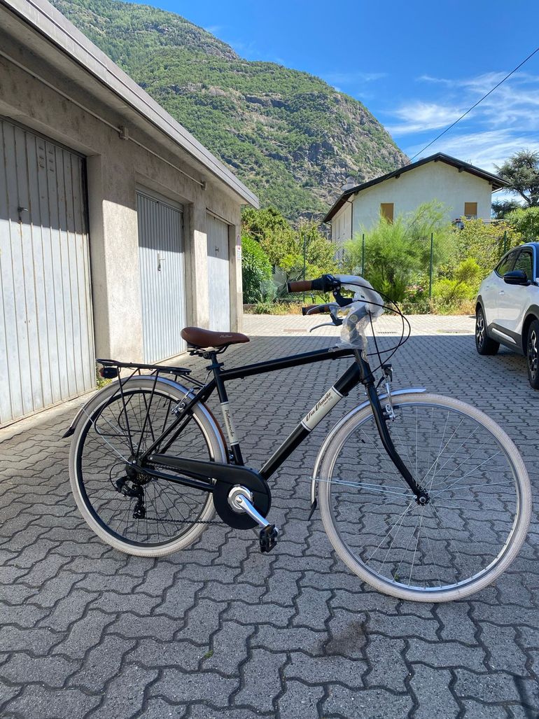 Použité Via Veneto Custom Urban — obrázek 1 z 4