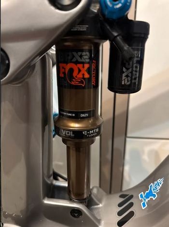 Brugt CUBE STEREO HYBRID 160 HPC ACTIONTEAM 625 27.5 NYON 2021 2021 Mountainbike — billede 5 af 9
