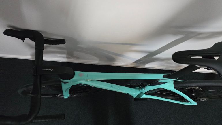 Used Bianchi Oltre Shimano Ultegra Di2 2026 Road & Gravel, Green — image 13 of 16
