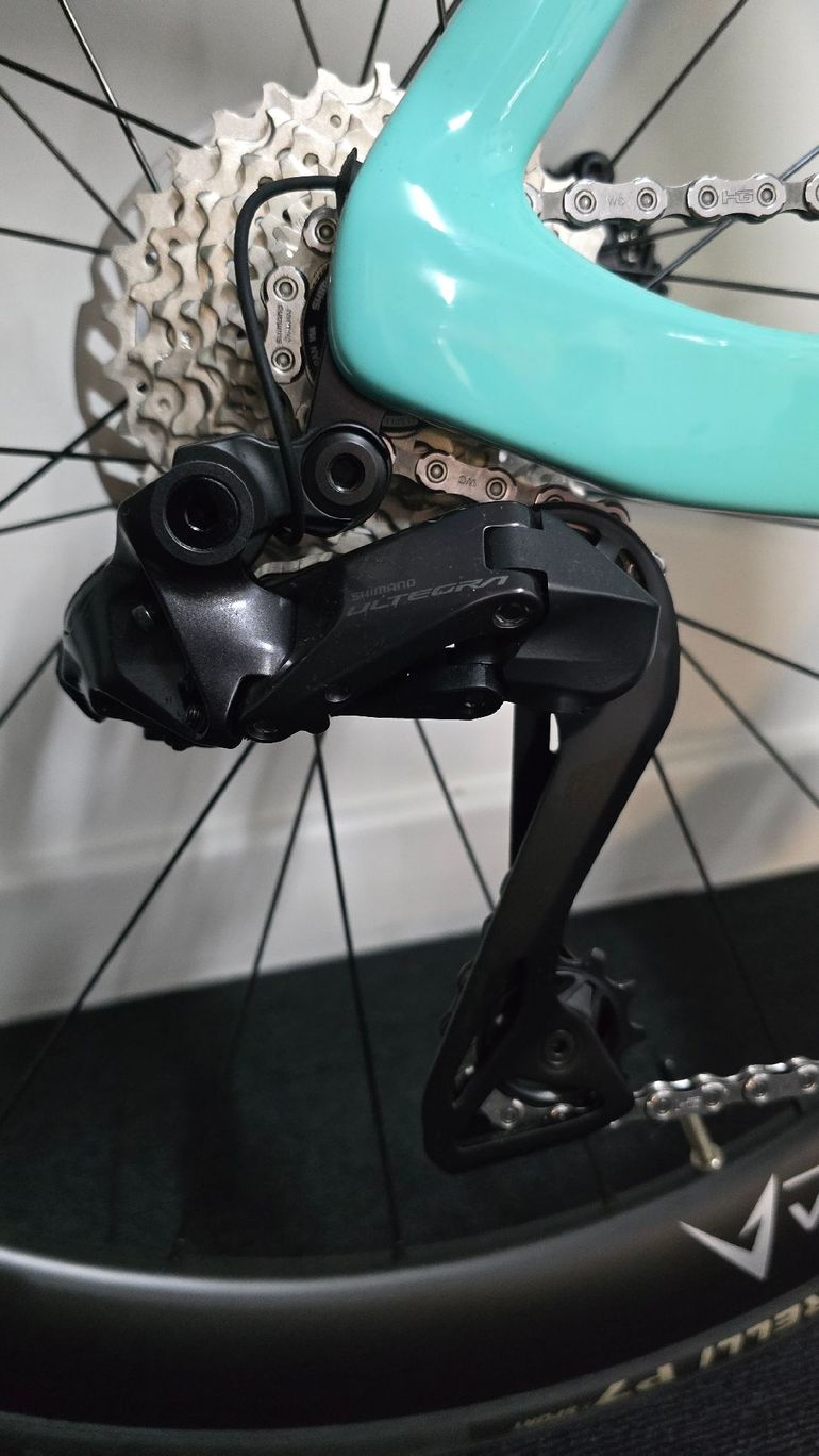 Used Bianchi Oltre Shimano Ultegra Di2 2026 Road & Gravel, Green — image 5 of 16
