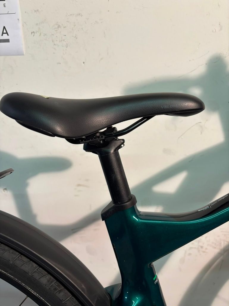 Used Bianchi e-Vertic T-Type DEORE 2023 2023 Urban, Green — image 7 of 15