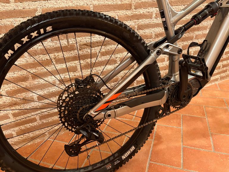 Used Cannondale Moterra Neo 4 2023 2023 Mountainbike, Light Gray, 29 — image 6 of 6