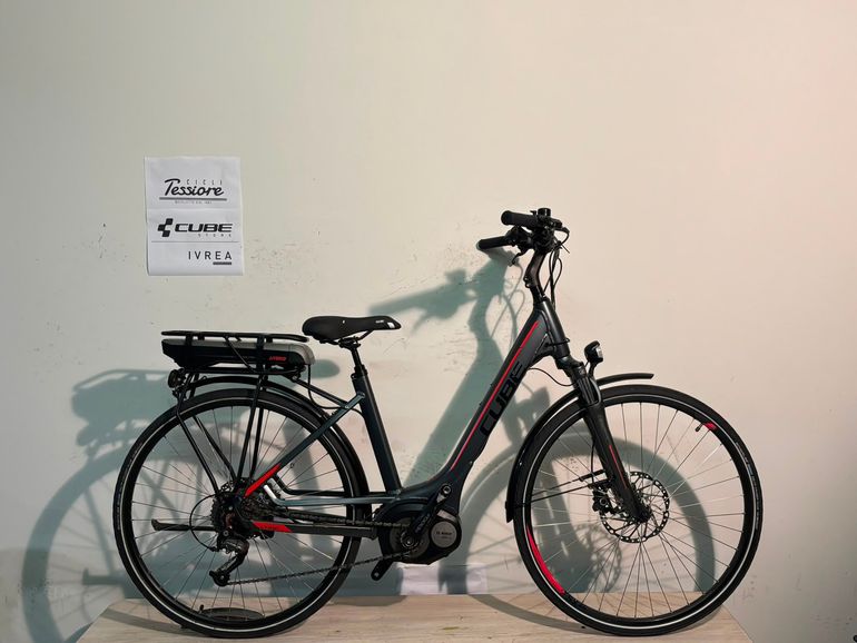 Used CUBE TOURING HYBRID 400 2017 2017 Urban, Light Gray — image 1 of 14