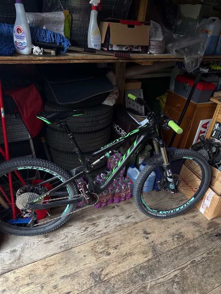 Used Scott Spark Shimano Deore XT 2017 Mountainbike, Black — image 2 of 6