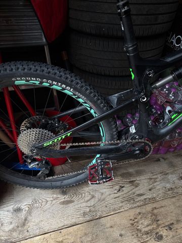 Scott Spark Shimano Deore XT 2017 Mountainbike de segunda mano, Negro — imagen 3 de 7