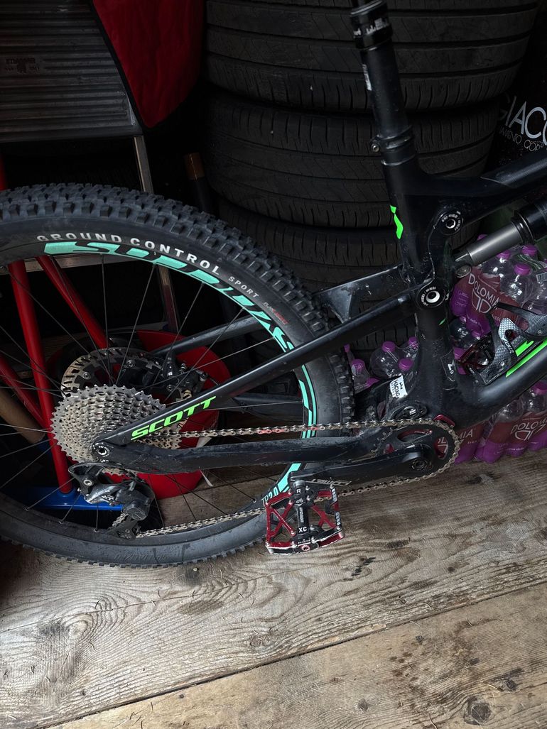 Used Scott Spark Shimano Deore XT 2017 Mountainbike, Black — image 3 of 6
