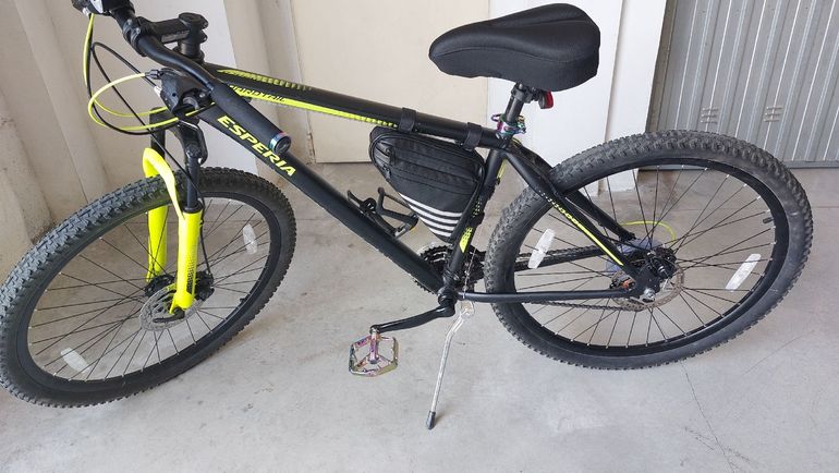 Esperia Custom Shimano Tourney 2025 Mountainbike de segunda mano, Negro — imagen 2 de 8