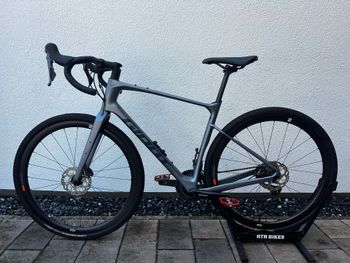 Použité Giant Revolt Advanced 0 2023 2023 Road & Gravel — obrázek 2 z 13