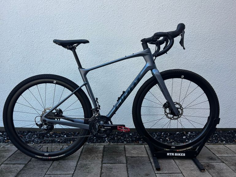 Použité Giant Revolt Advanced 0 2023 2023 Road & Gravel — obrázek 1 z 13