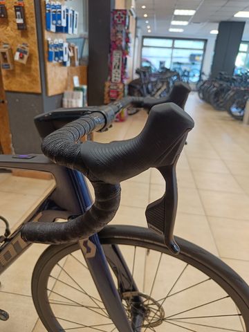Tweedehands Scott Addict eRIDE 20 2022 2022 Road & Gravel — afbeelding 10 van 11