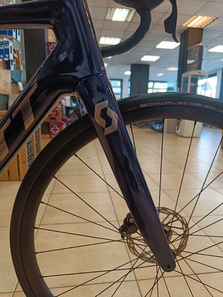 Použité Scott Addict eRIDE 20 2022 2022 Road & Gravel — obrázek 7 z 11