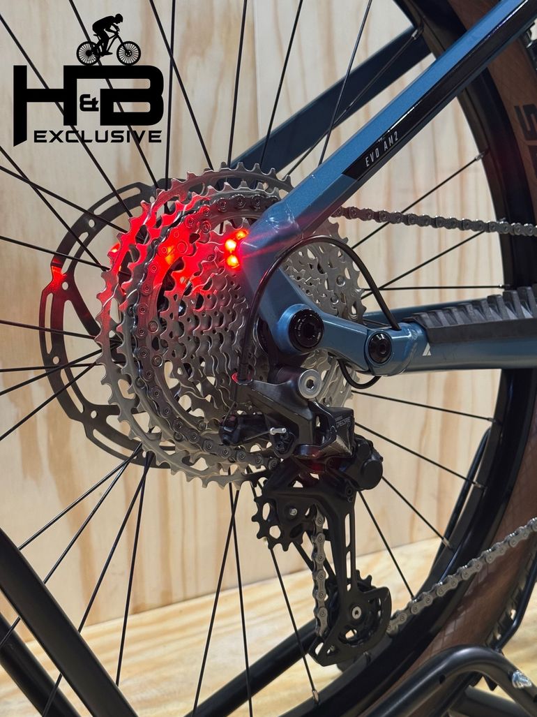 Used BULLS Sonic Evo AM 2 Carbon Shimano Deore 2023 Mountainbike, Blue — image 12 of 12