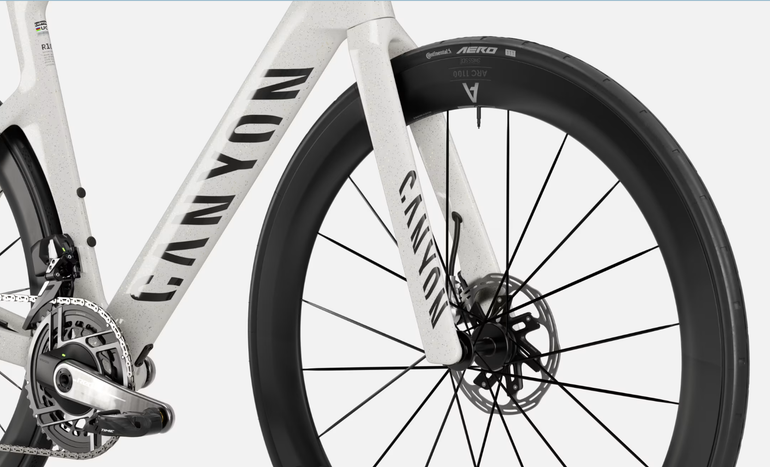 Käytetty Canyon Aeroad CFR AXS 2026 2026 Road & Gravel — kuva 4 / 7