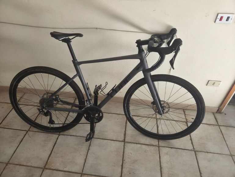 Used CUBE NUROAD RACE 2024 2024 Road & Gravel, Light Gray — image 1 of 8