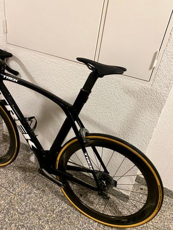 Used Trek Madone RSL Project One H1 2018 Road & Gravel, Black — image 10 of 12