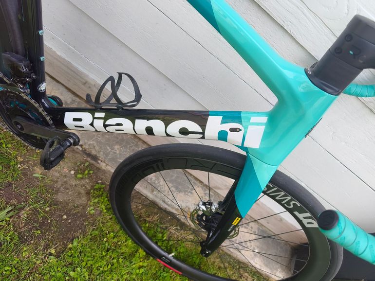 Bianchi Oltre XR4 Red eTap AXS 2024 2024 Road & Gravel d'occasion — image 6 sur 11