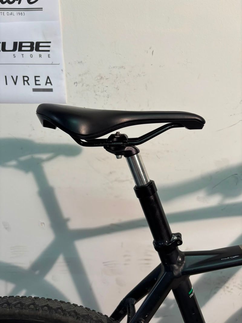 Used Bianchi Impulso E-allroad 2022 Urban, Black — image 6 of 10