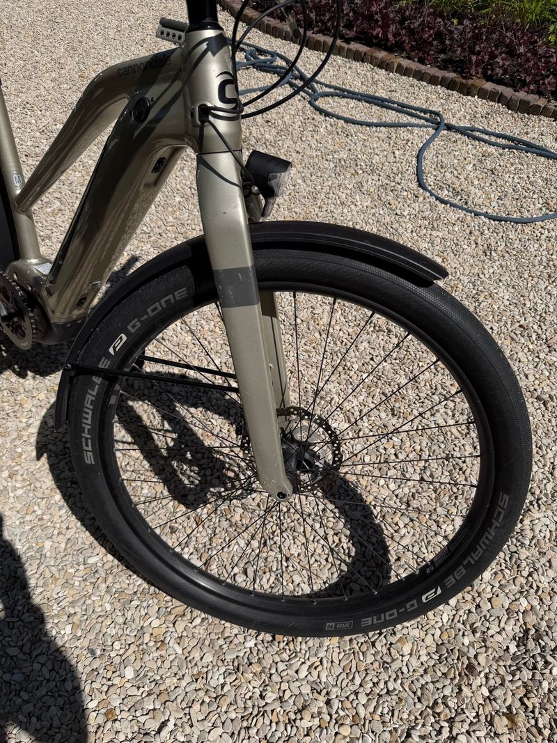 Used Cannondale Custom Shimano Alivio 2022 Mountainbike, Light Gray — image 11 of 16