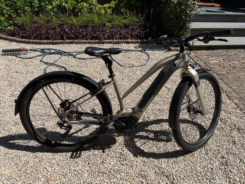 Used Cannondale Custom Shimano Alivio 2022 Mountainbike, Light Gray — image 1 of 16
