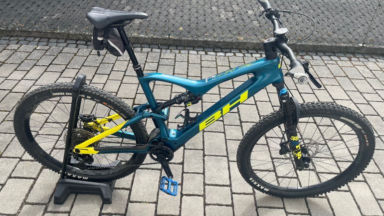 Used BH iLYNX TRAIL CARBON 8.6 2023 2023 Mountainbike, Blue, 29 — image 1 of 5