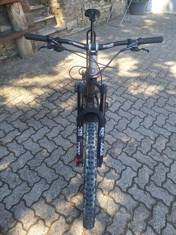 Used Commencal META SX V5 ESSENTIAL 2023 2023 Mountainbike, Light Gray — image 4 of 4