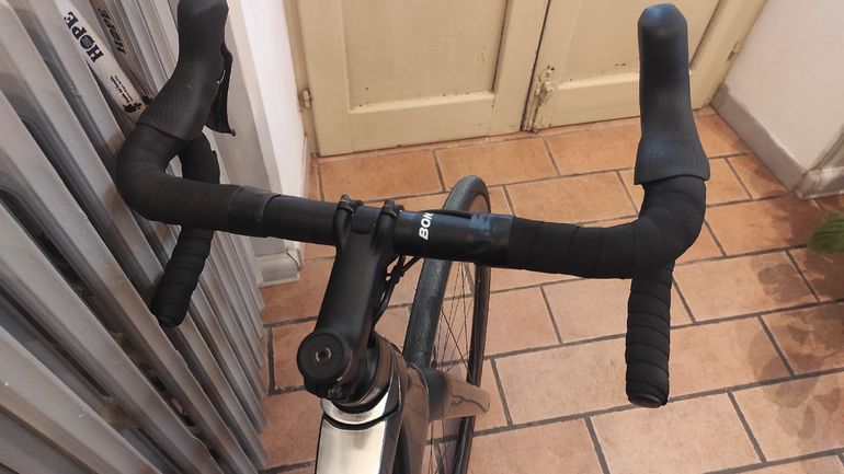 Used Trek Émonda SL 6 Disc Pro 2022 2022 Road & Gravel, Light Gray — image 4 of 14