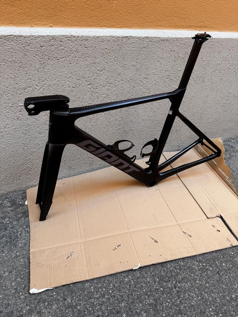 Gebrauchtes Giant Propel Advanced Pro Frameset 2024 Frameset 2024 Road & Gravel, Schwarz — Bild 13 von 15