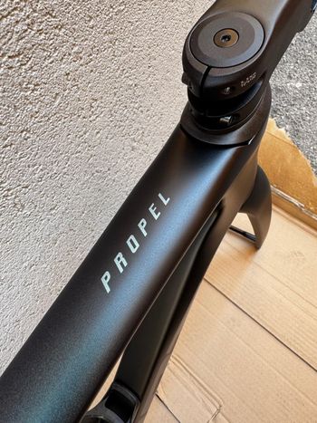 Gebrauchtes Giant Propel Advanced Pro Frameset 2024 Frameset 2024 Road & Gravel, Schwarz — Bild 2 von 15