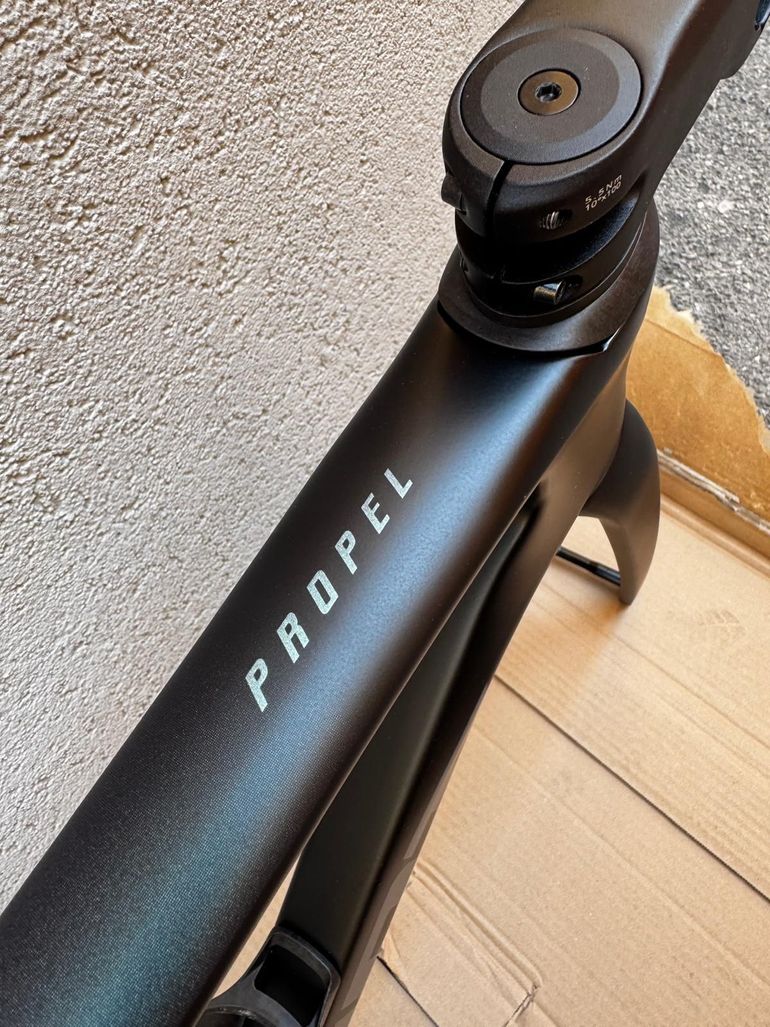 Gebrauchtes Giant Propel Advanced Pro Frameset 2024 Frameset 2024 Road & Gravel, Schwarz — Bild 2 von 15