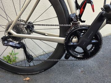 Tweedehands Adris Custom Shimano Ultegra Di2 2023 Road & Gravel — afbeelding 3 van 13