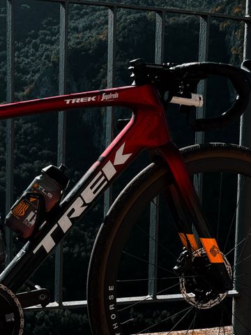 Trek Domane SRAM Force eTap AXS 2024 Road & Gravel d'occasion — image 5 sur 5