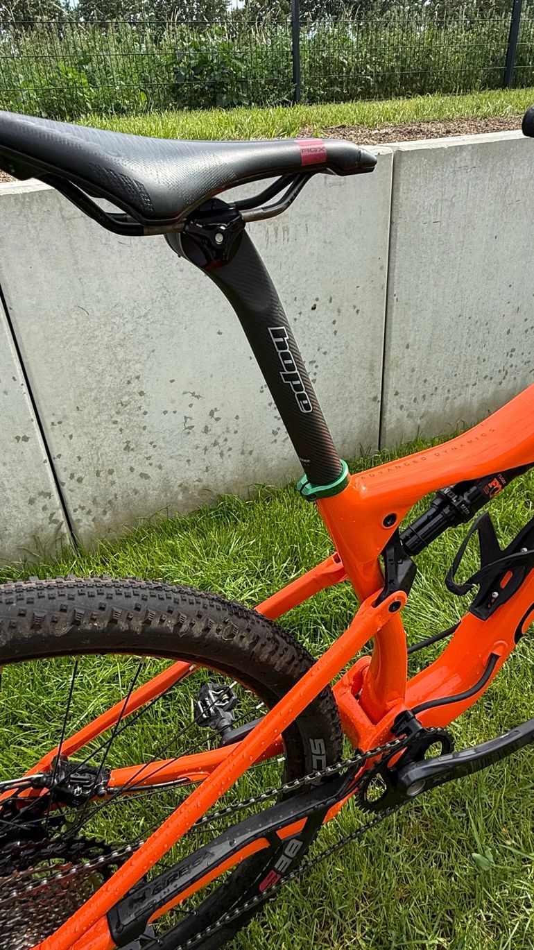 Použité Orbea Oiz H20 2022 Mountainbike — obrázek 28 z 41