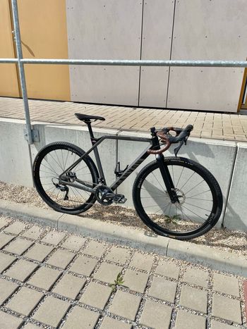 Used Canyon Inflite CF SL 7 2021 2021 Road & Gravel, Black — image 2 of 13
