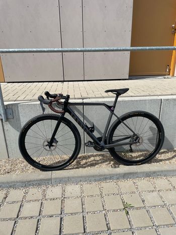 Used Canyon Inflite CF SL 7 2021 2021 Road & Gravel, Black — image 4 of 13