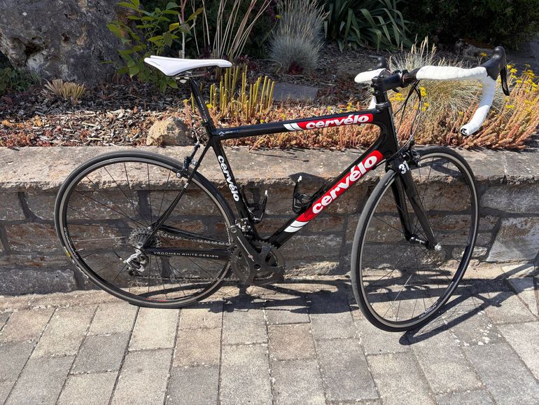 Used Cervélo RS Campagnolo Record 2012 Road & Gravel, Black — image 1 of 5