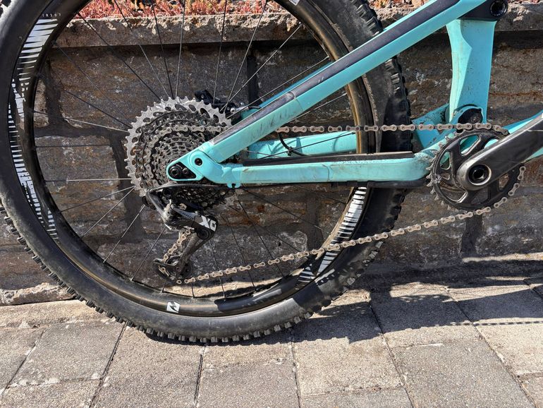 Used Canyon Spectral CF 9.0 2020 2020 Mountainbike, Blue, 27.5 — image 2 of 4