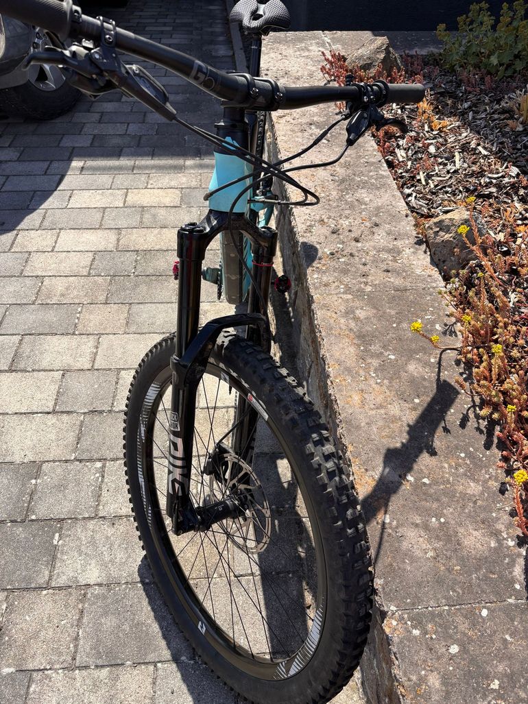 Used Canyon Spectral CF 9.0 2020 2020 Mountainbike, Blue, 27.5 — image 4 of 4