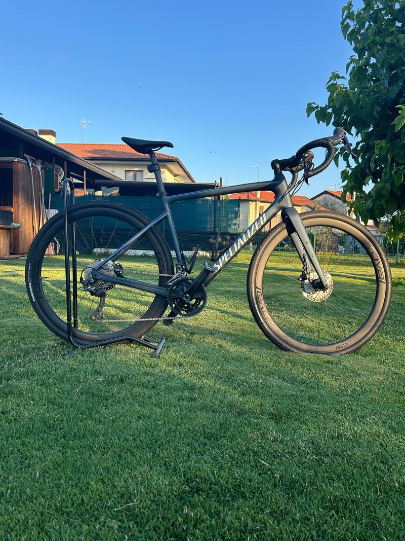 Specialized Diverge Shimano GRX 2022 Road & Gravel usato, Verde — immagine 2 di 10
