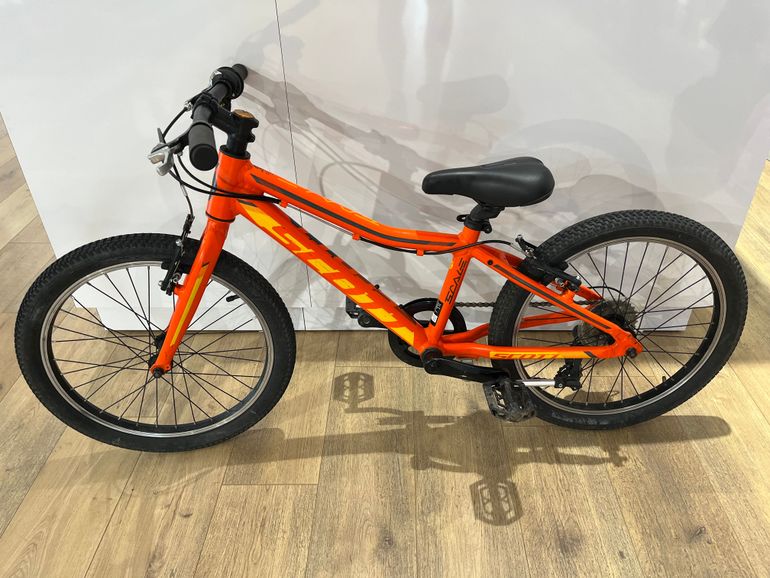 Used Scott Scale 20 2021 Youth, Orange — image 2 of 3