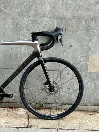 Used Ridley Fenix SLiC - Shimano 105 DI2 // 2x12s 2023 2023 Road & Gravel, Light Gray — image 4 of 5
