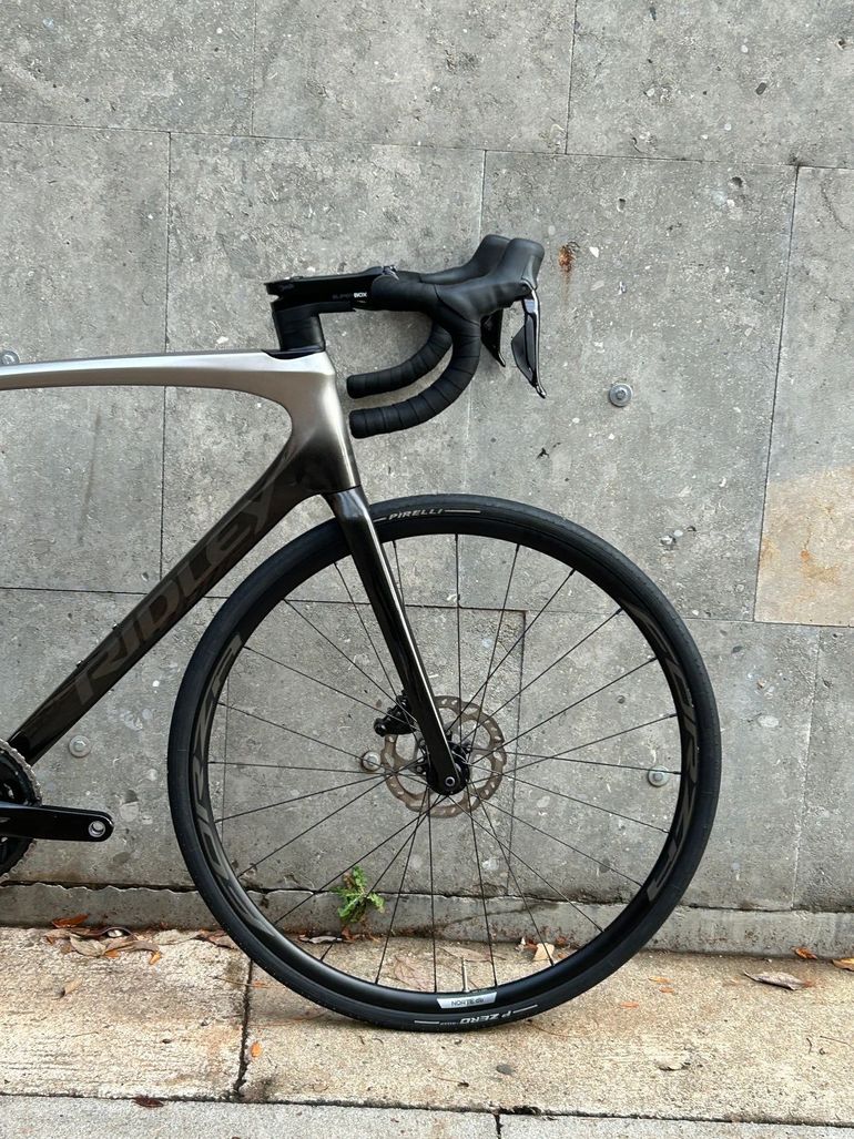Used Ridley Fenix SLiC - Shimano 105 DI2 // 2x12s 2023 2023 Road & Gravel, Light Gray — image 4 of 5
